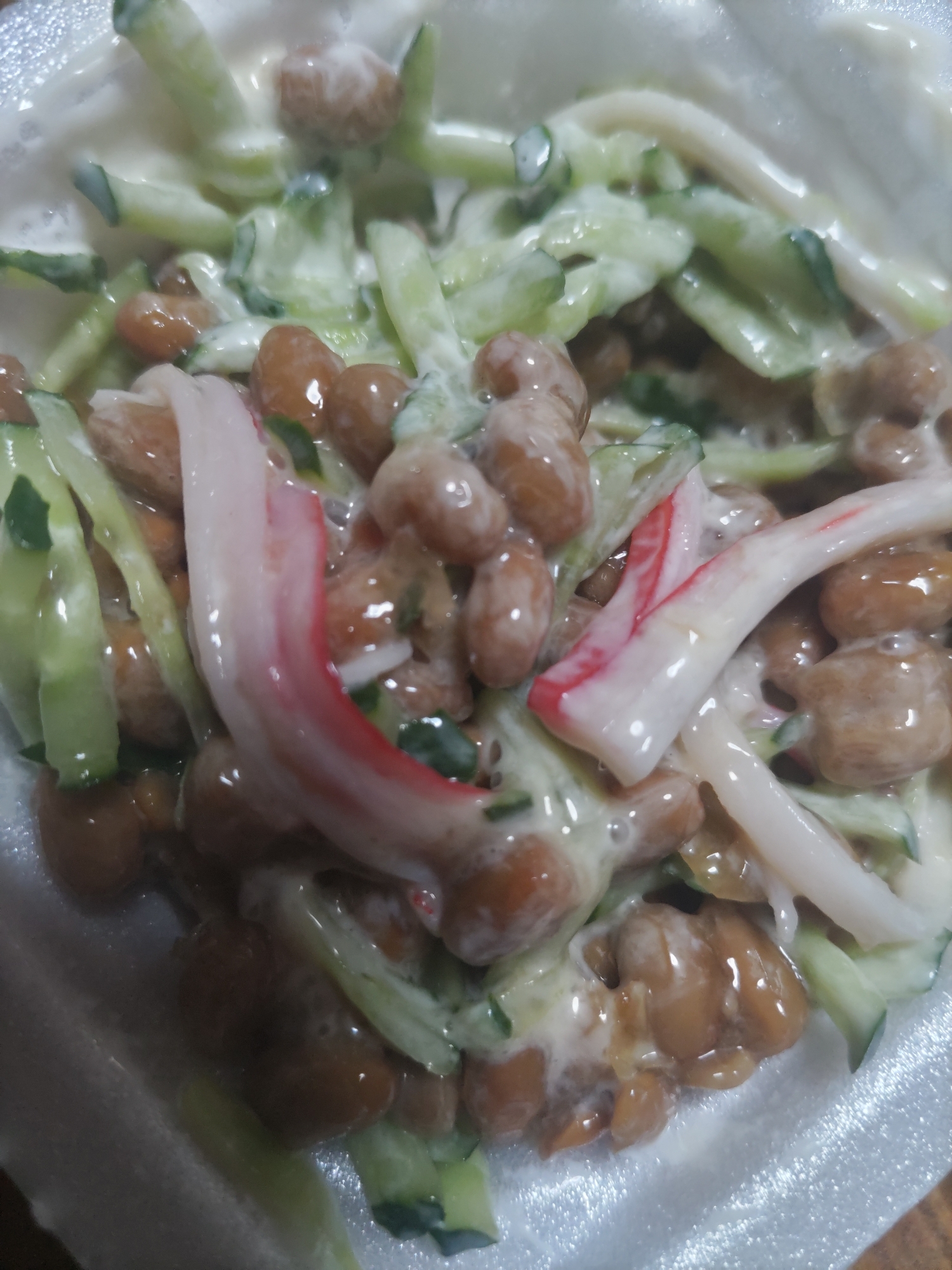 カニカマときゅうりと納豆のマヨ和え