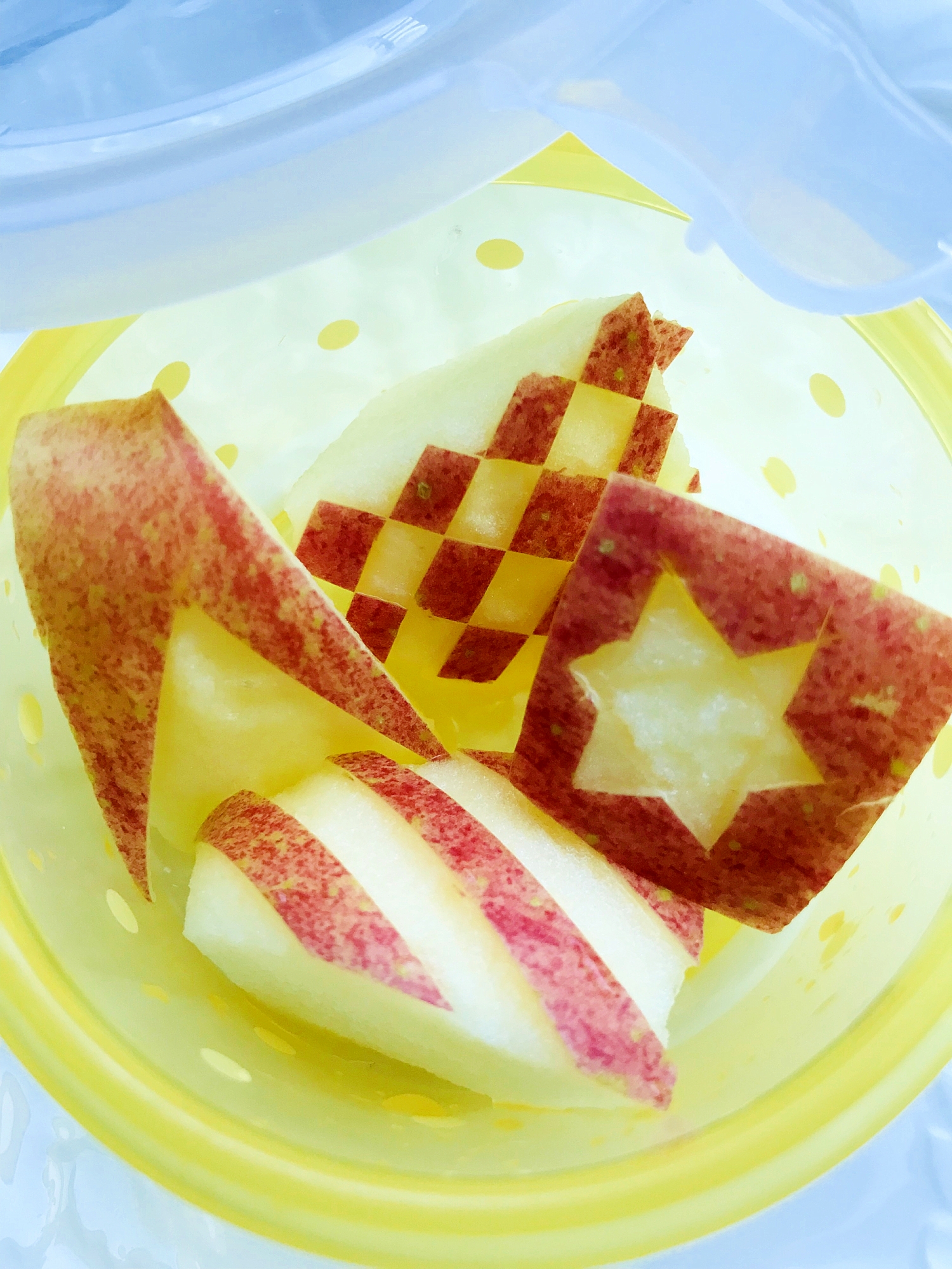 映えなのに超簡単 ぶきっちょさんの りんご飾り切り レシピ 作り方 By ぼくバナナ 楽天レシピ 映えなのに超簡単 ぶきっちょさんの りんご飾り切り レシピ 作り方 By ぼくバナナ 楽天レシピ