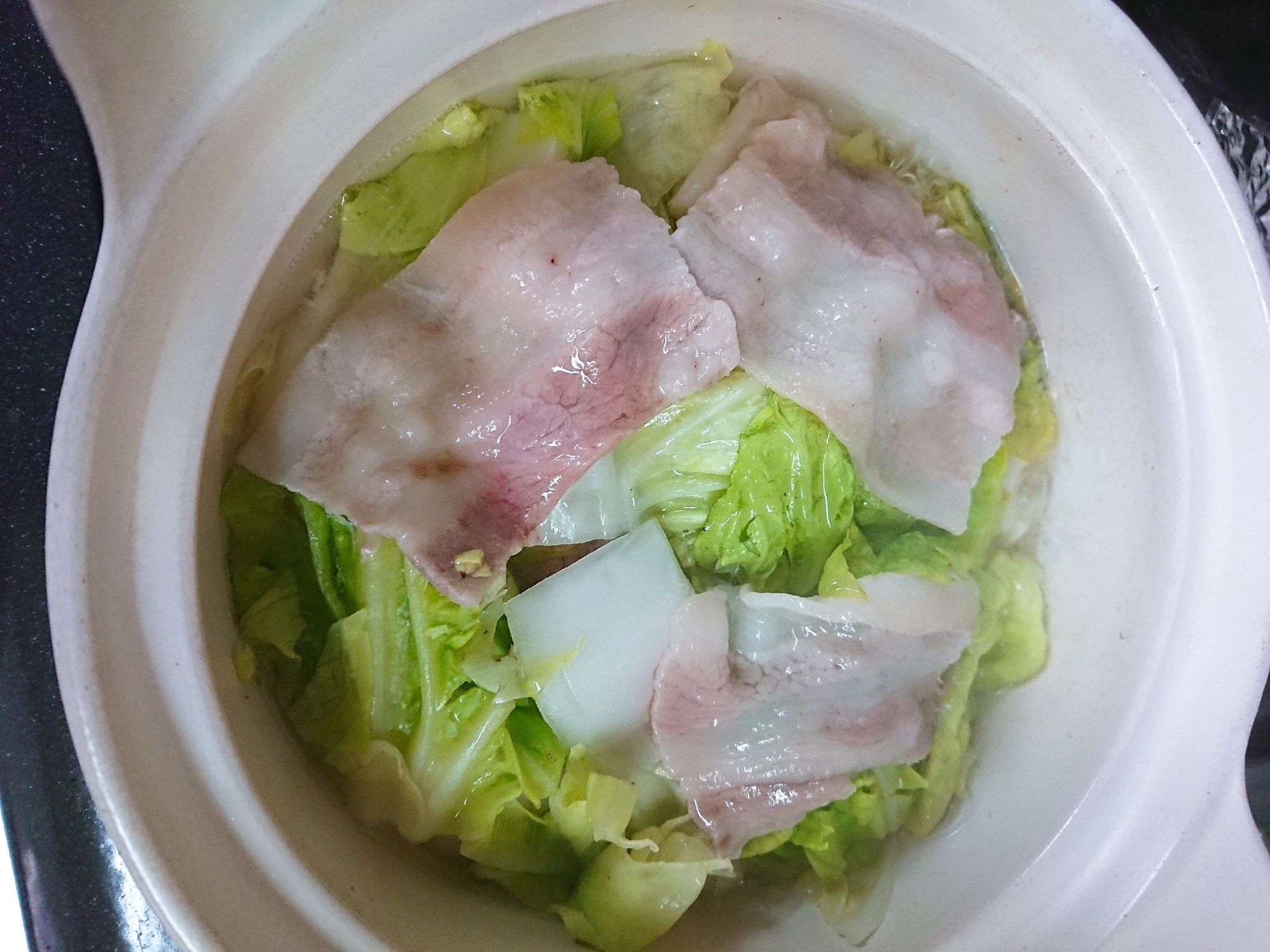 土鍋で白菜と豚バラ肉の重ね蒸し