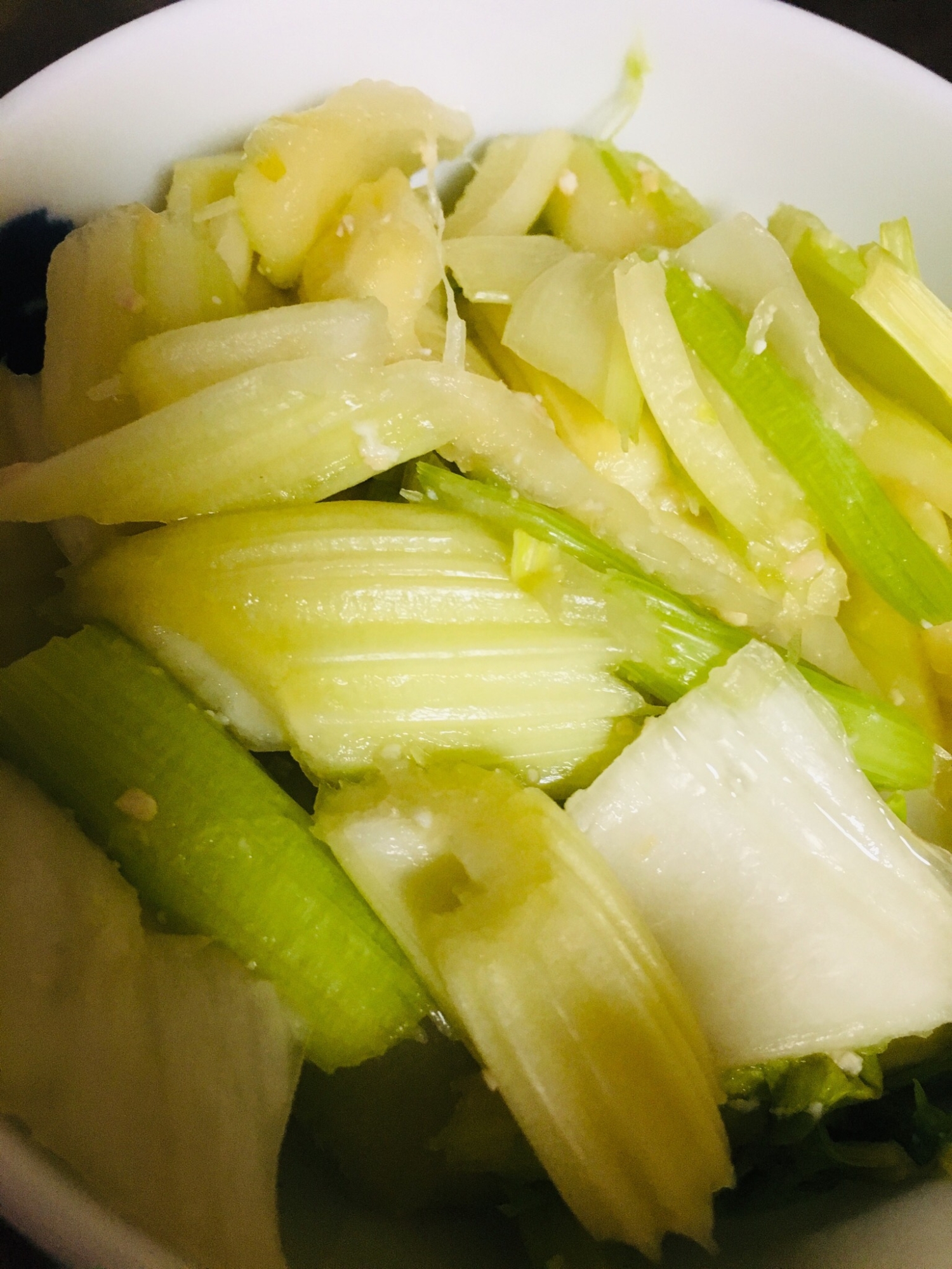 セロリの甘い味噌みりん漬け