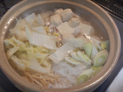 鶏つみれと白菜豆腐えのき舞茸の醤油仕立て鍋♡