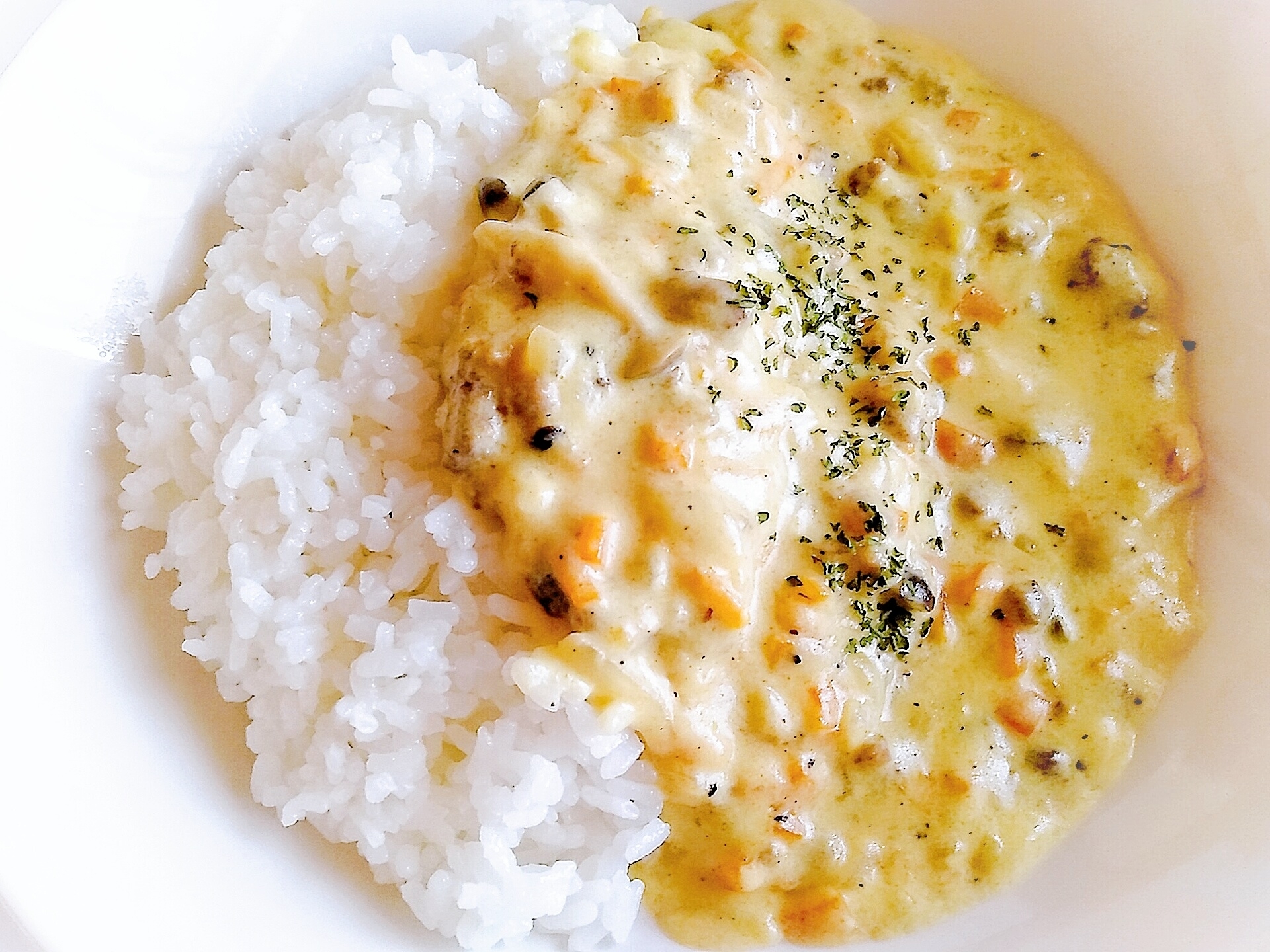 クリーミーで濃厚なホワイトカレー