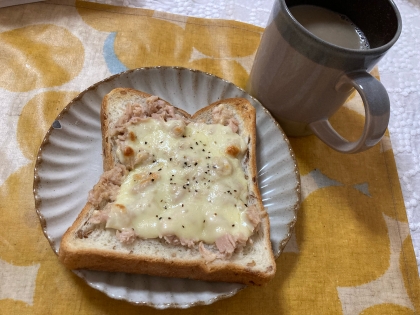 厚切りパンで簡単！喫茶店のツナチーズトースト