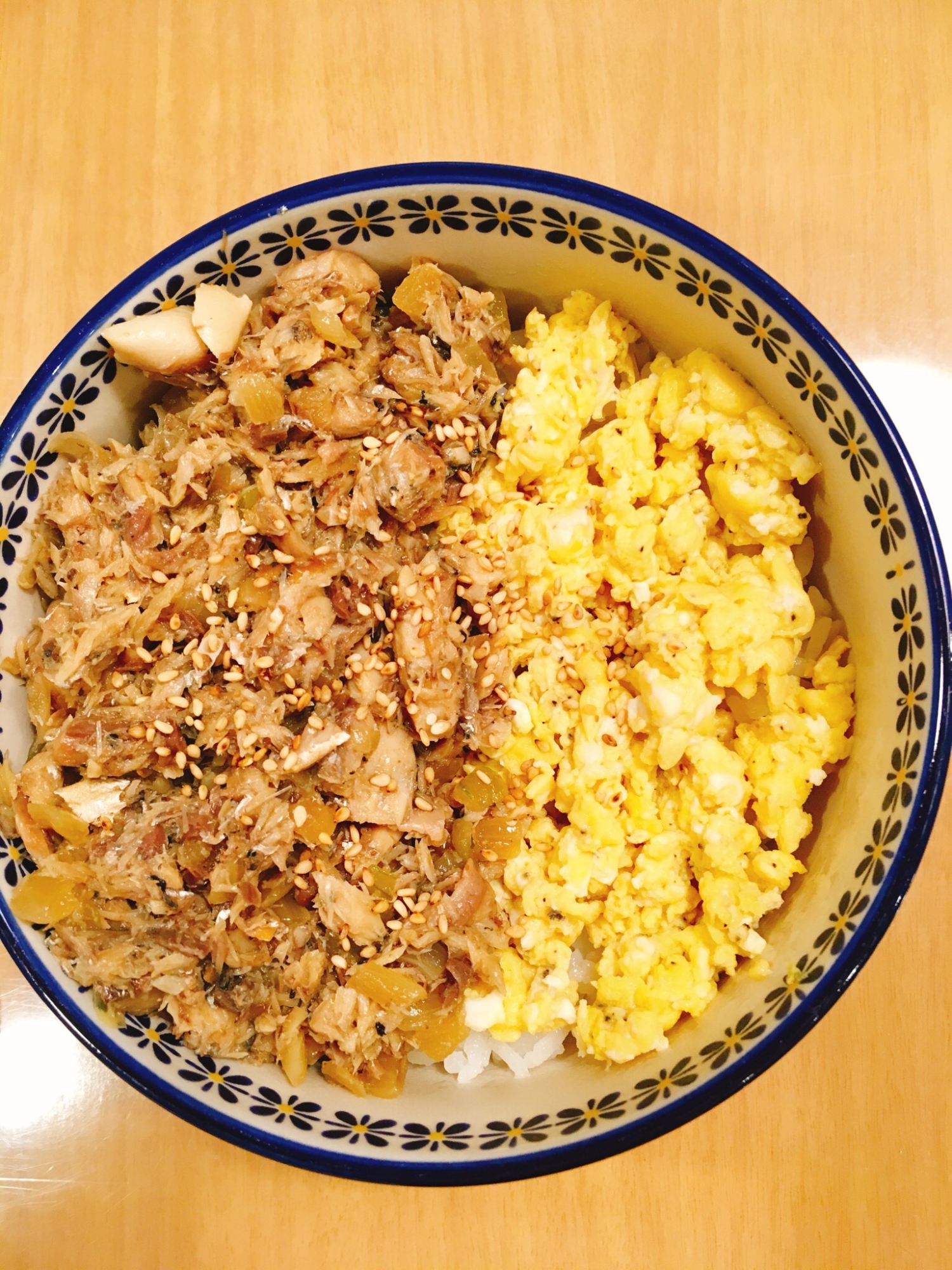 サバ缶で！そぼろ2色丼