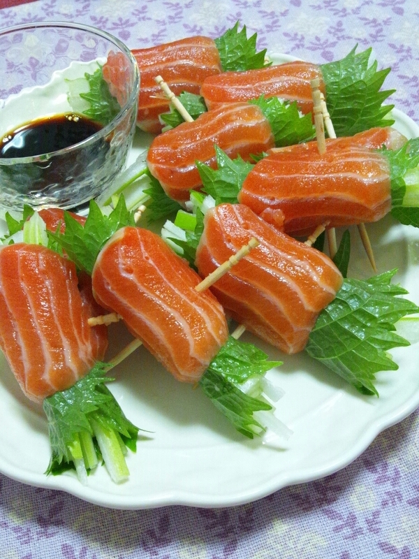 とりあえずおつまみ☆サーモンの香味野菜巻き