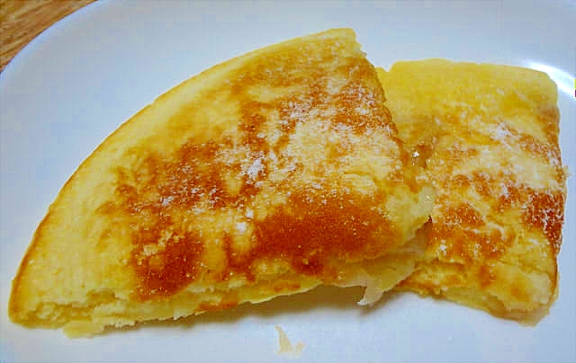 フライパンで蒸し焼き♡洋梨のふんわりパンケーキ