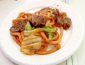 塩麹で焼きうどん（キャンプ編）