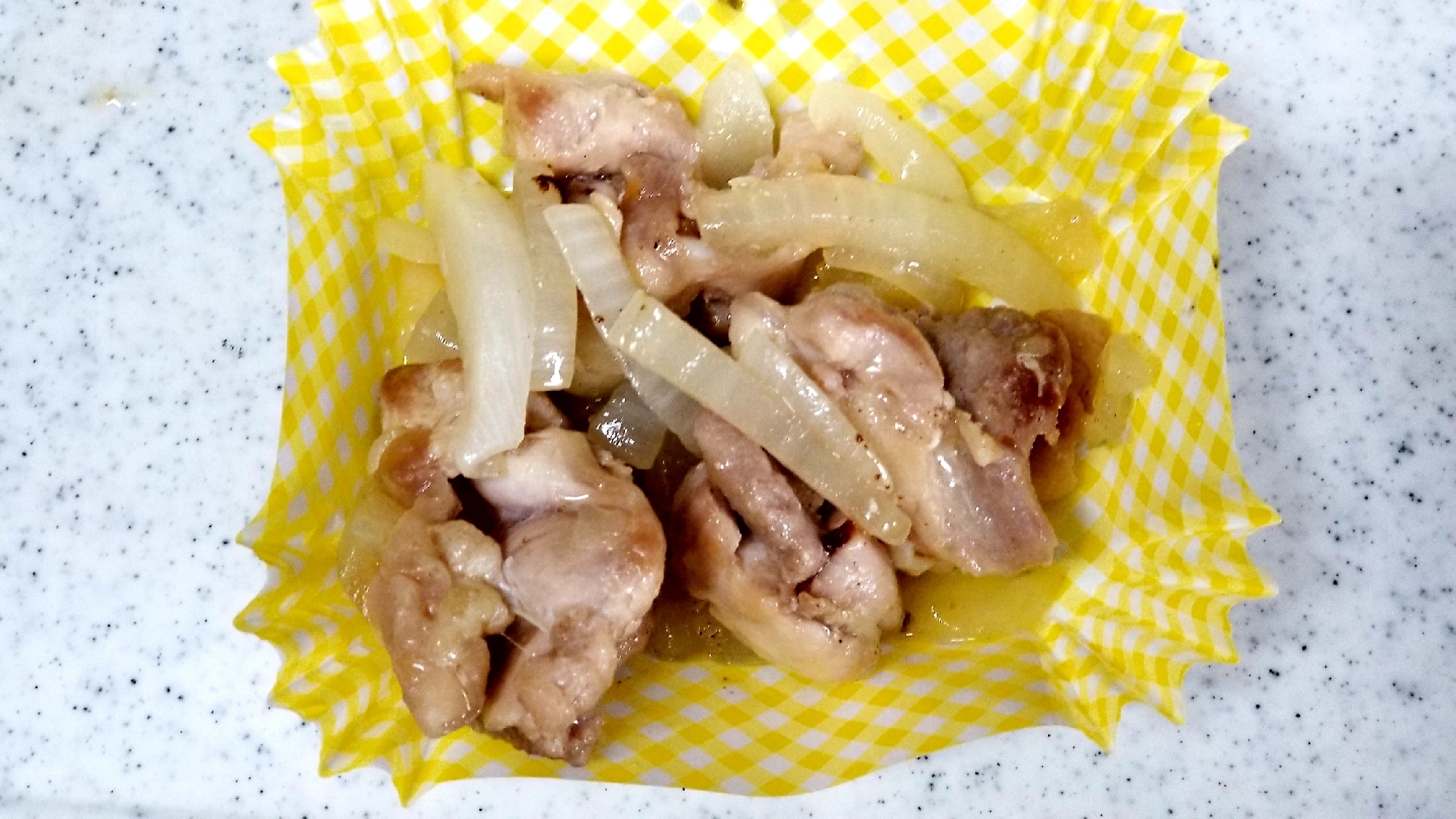 弁当メインおかず★味覇で鶏もも肉と玉葱の中華炒め