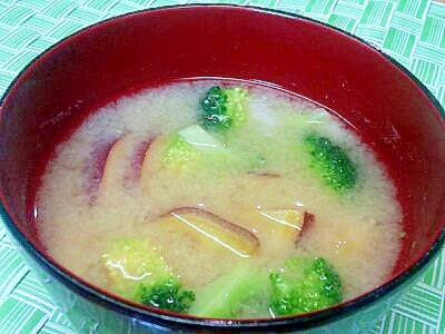 さつまいも&ブロッコリーの味噌汁