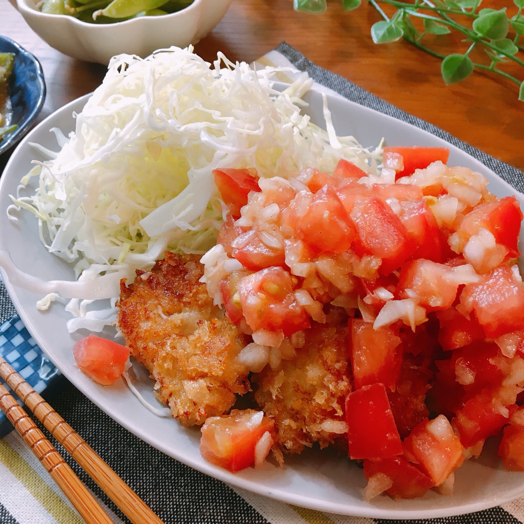 むね肉de揚げないチキンカツ♡たっぷりトマトサルサ