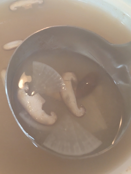 大根と椎茸と小ねぎの味噌汁