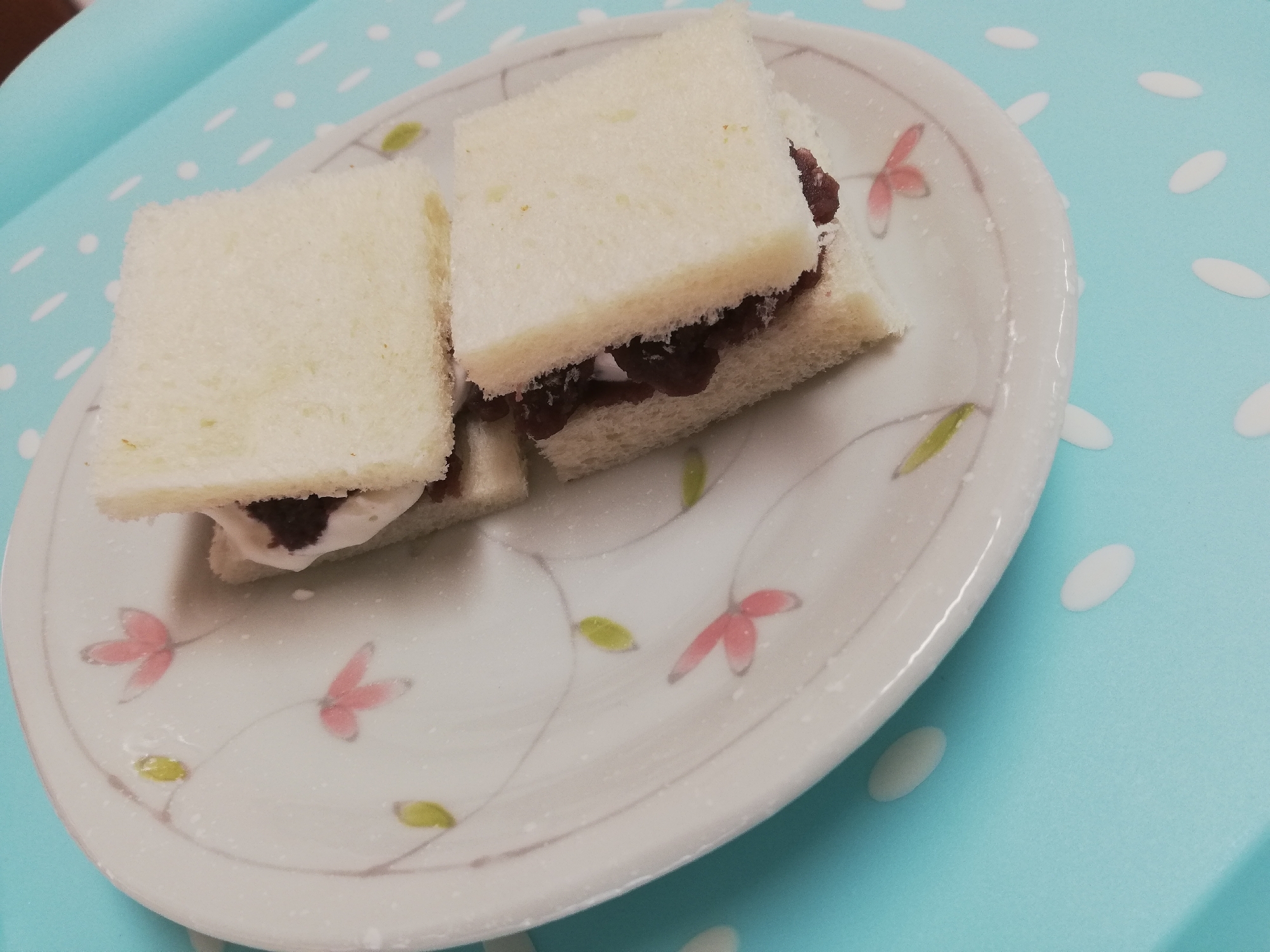 こしあんと生クリームのサンド