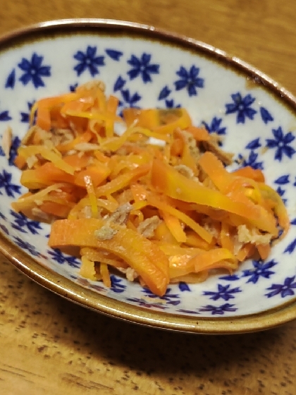 ツナ缶で作る『ツナ缶のにんじんシリシリ』