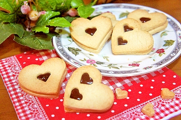 バレンタインに❤チョコがポイントのハートクッキー