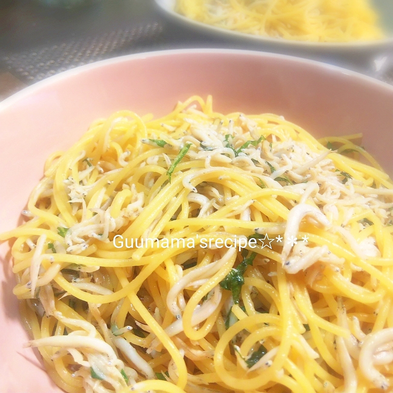 パスタを茹でたら和えるだけ♡しらすと大葉のパスタ