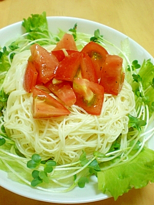 トマトのサラダそうめん