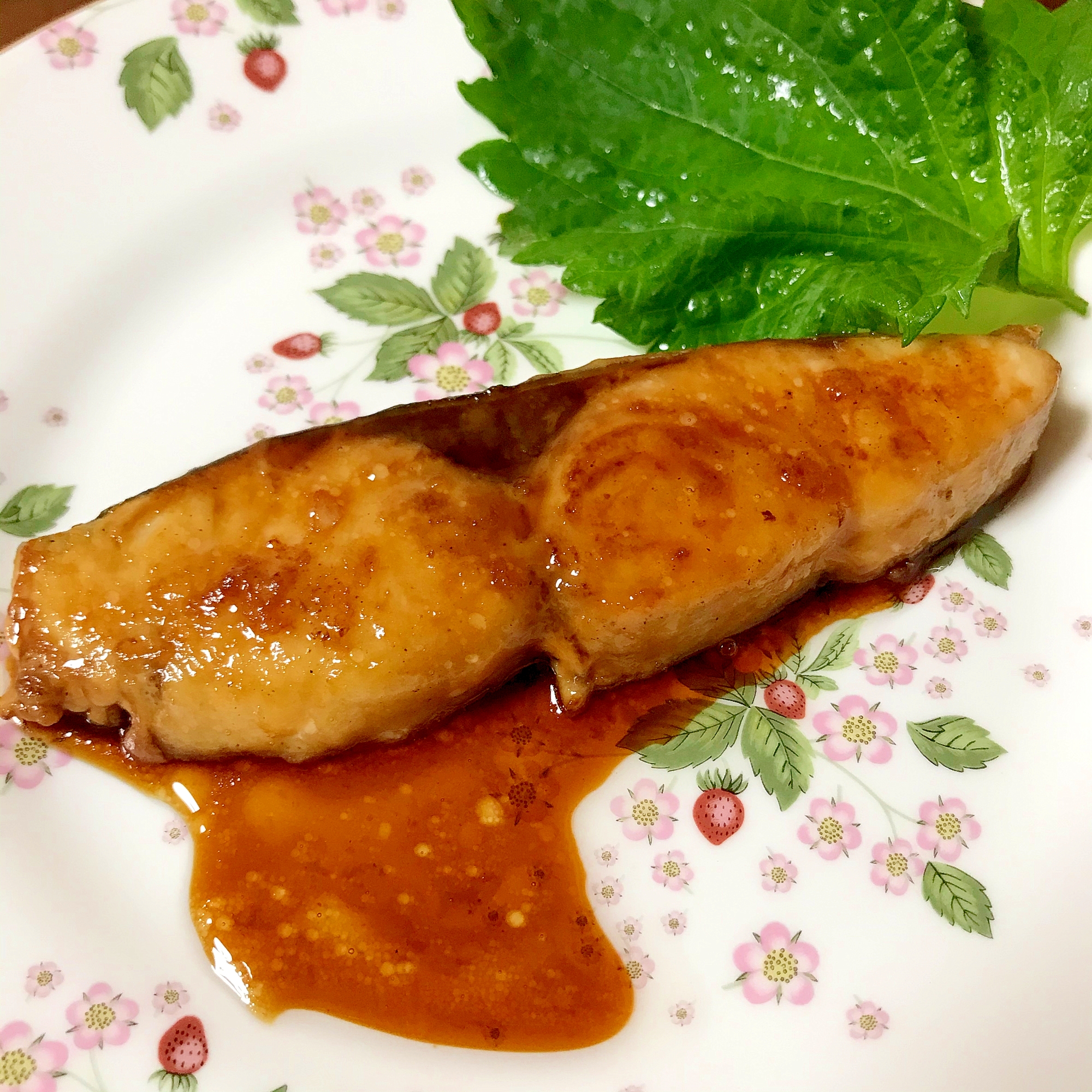 ヒラマサの照り焼き 大葉添え レシピ 作り方 By 水玉模様 楽天レシピ ヒラマサの照り焼き 大葉添え レシピ 作り方 By 水玉模様 楽天レシピ