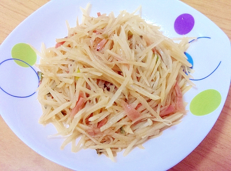 細切りじゃがいもとハムの黒酢炒め