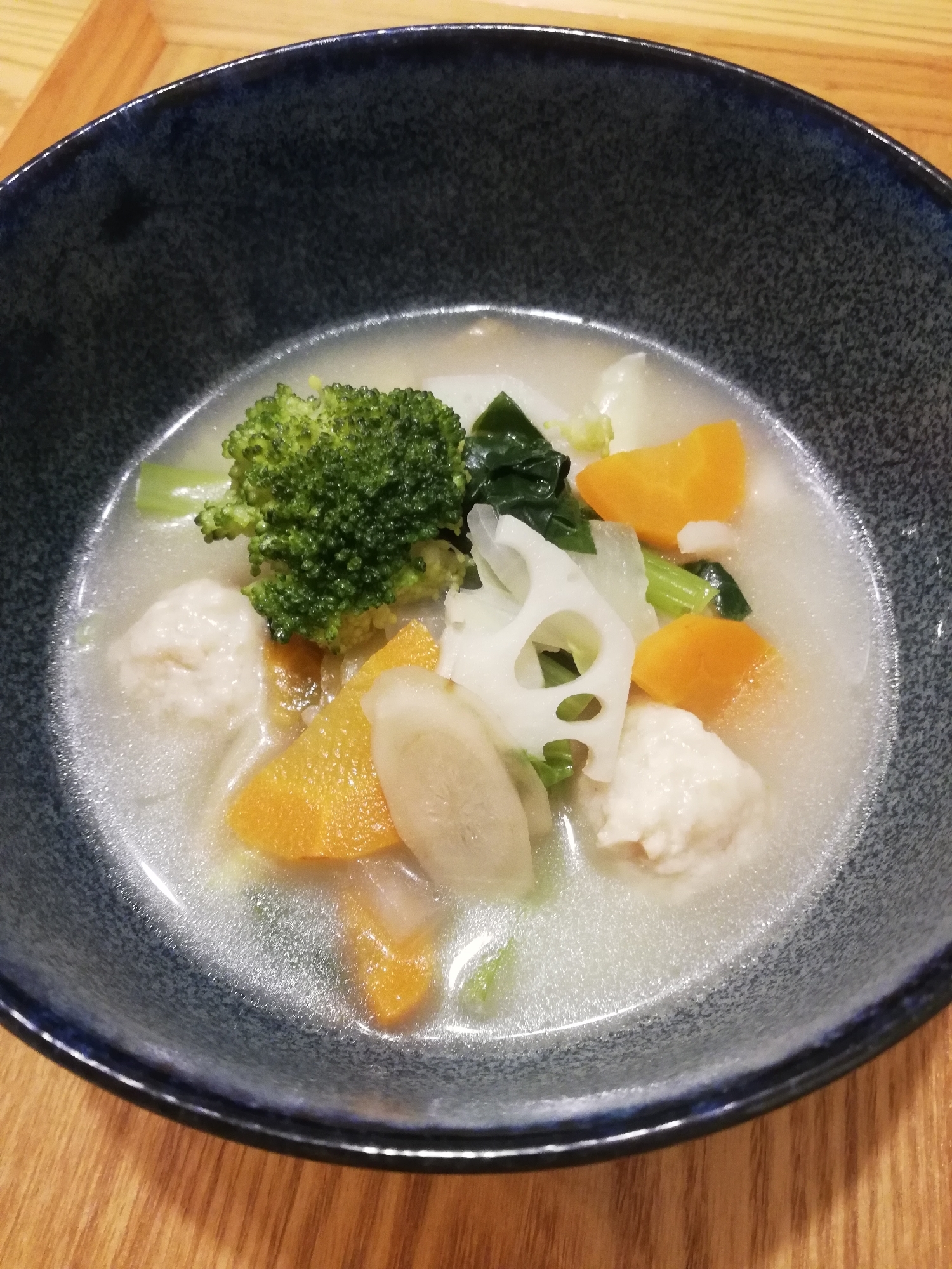 鶏白湯スープ