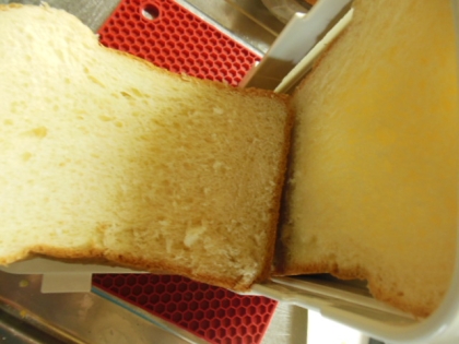 玉ねぎ食パン　ＨＢ使用
