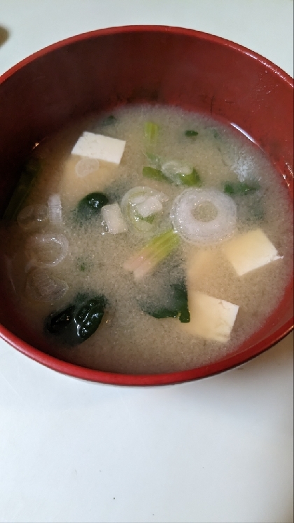 我が家の味噌汁☆豆腐とちぢみほうれん草