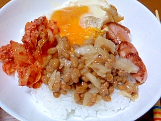 目玉焼きウィンナーキムチ納豆丼 レシピ 作り方 By イ シュリー 楽天レシピ