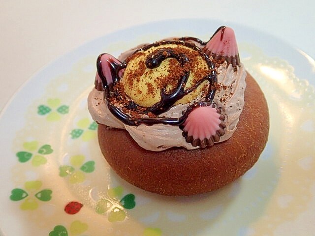 チョコホイップとクッキーとアポロのほろ甘餡ドーナツ レシピ・作り方