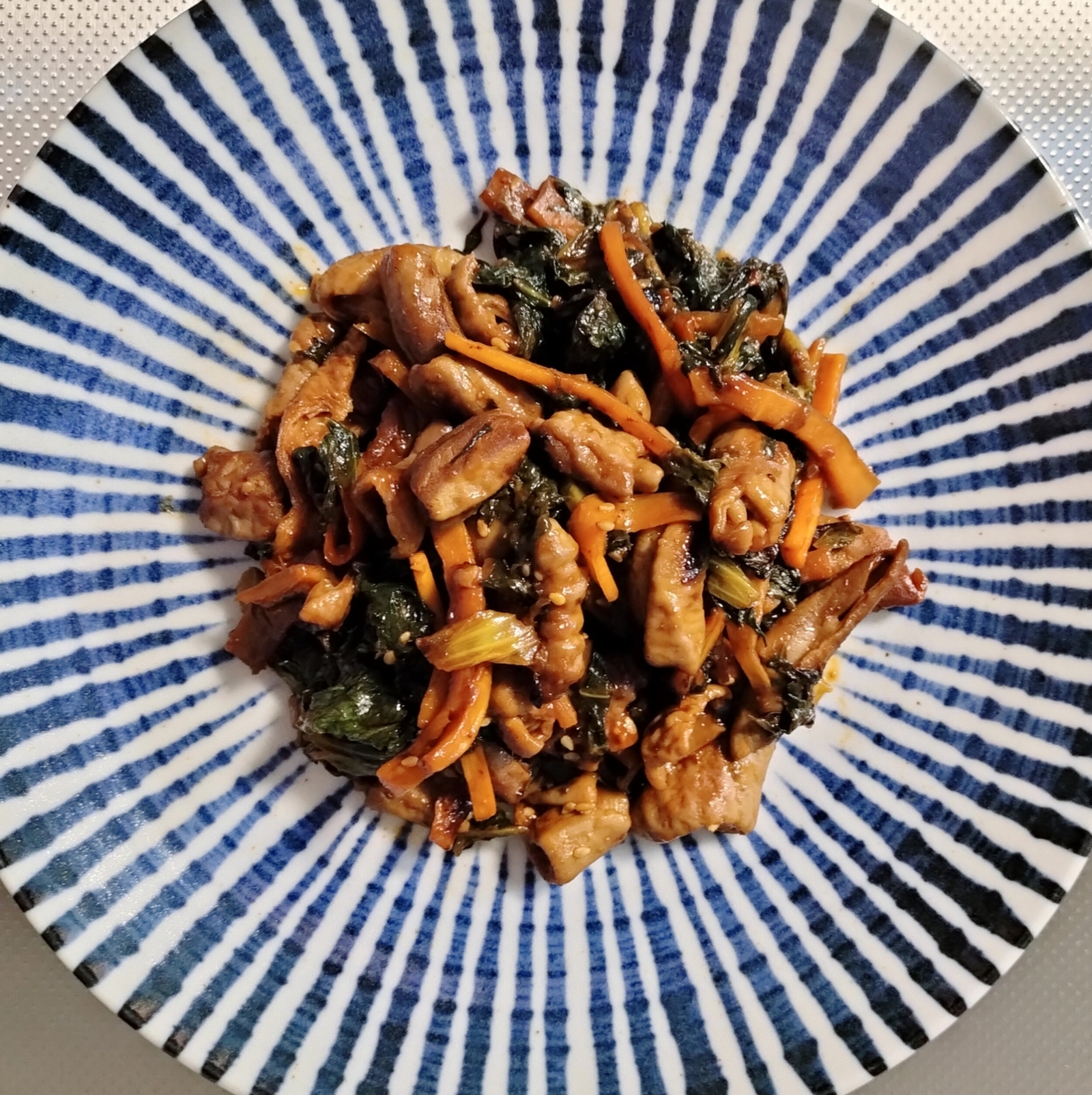 【材料3つ】こてっちゃんのレタス炒め