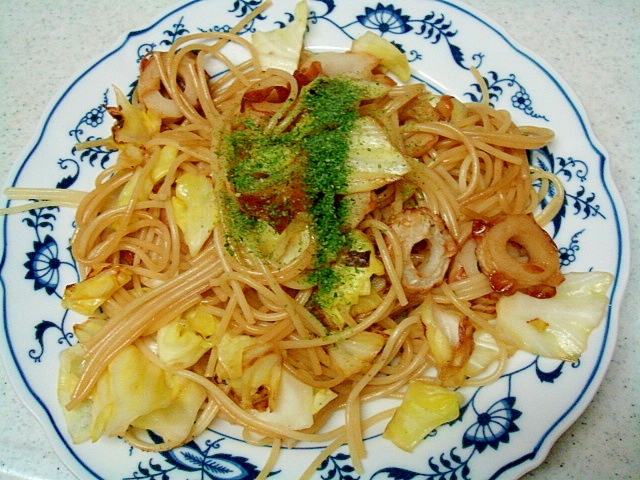 竹輪＆キャベツの焼きそば風パスタ