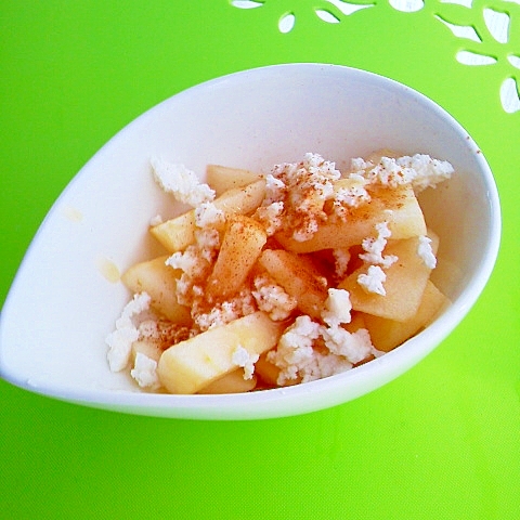 焼きヨーグルトde林檎のハニーシナモンサラダ