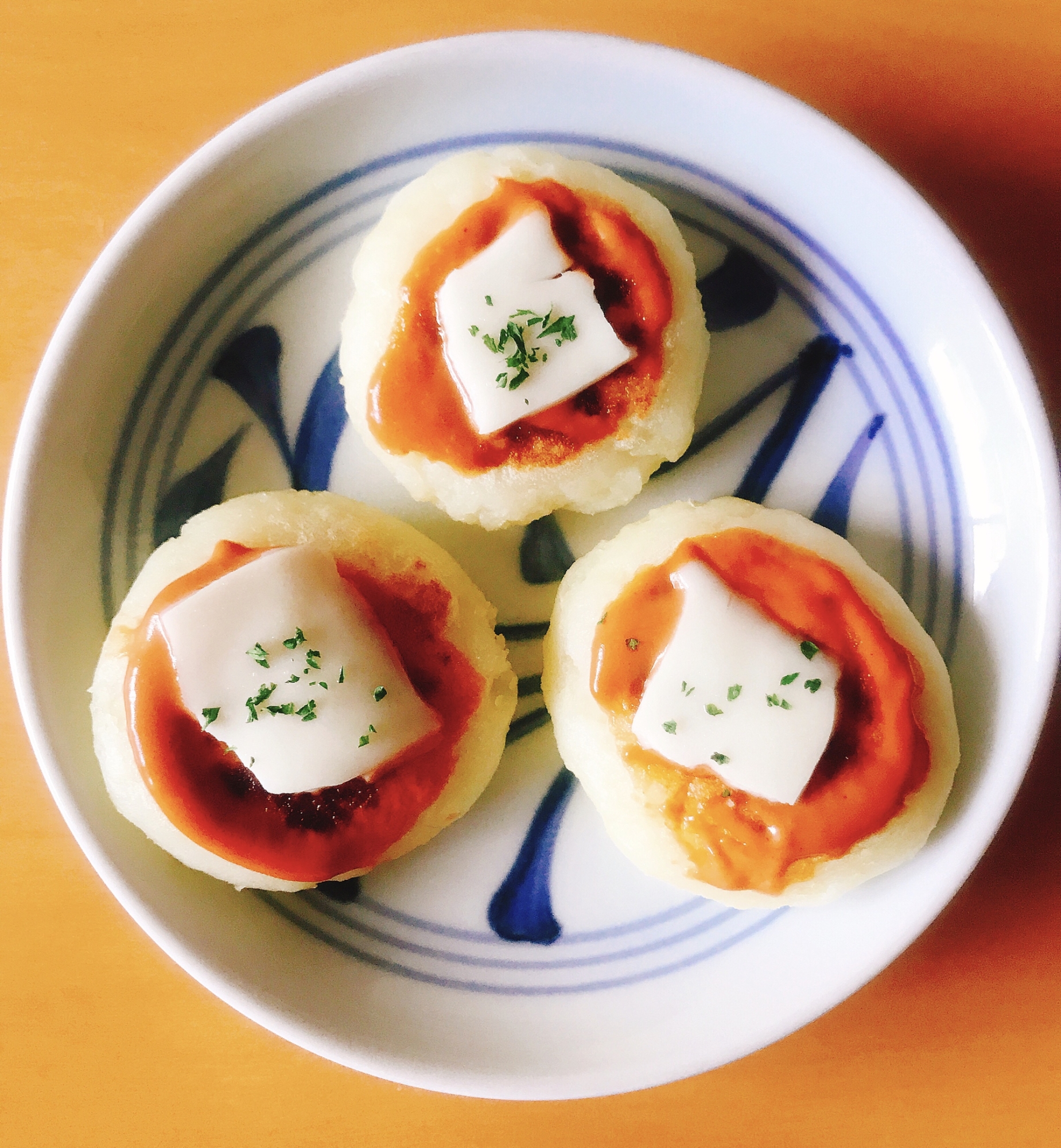 【夫婦のおつまみ】じゃがいも餅のケチャマヨ焼き