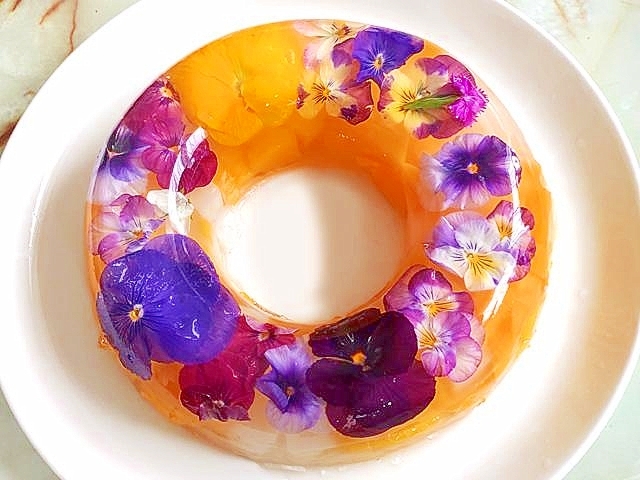 母の日のお祝いに!エディブルフラワーと果物のゼリー