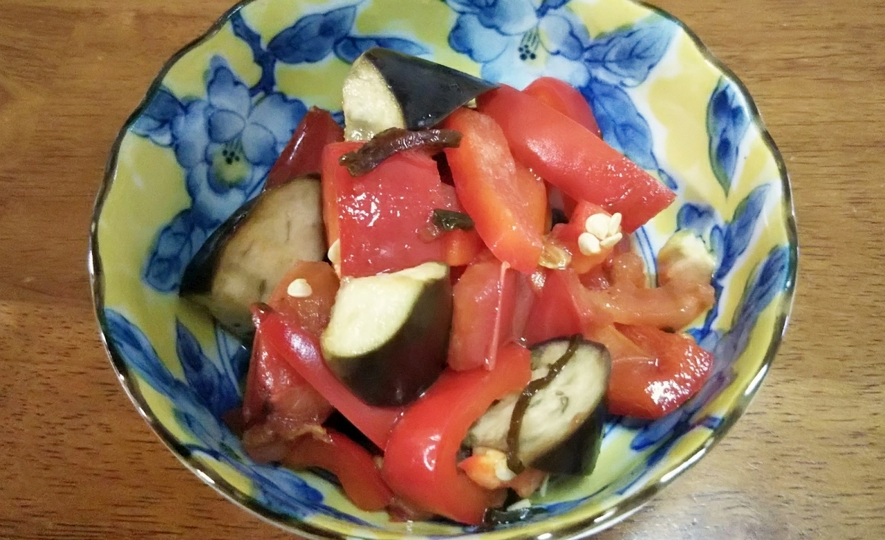 栄養たっぷり！トマトとなすとパプリカの小鉢♪