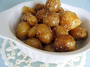 小じゃがいもの 香ばしゴマがらめ レシピ 作り方 By ぬー0568 楽天レシピ 小じゃがいもの 香ばしゴマがらめ レシピ 作り方 By ぬー0568 楽天レシピ