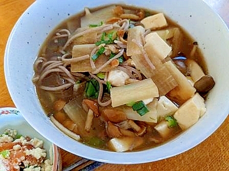 大根となめこの　あったかい蕎麦　アラフィフランチ