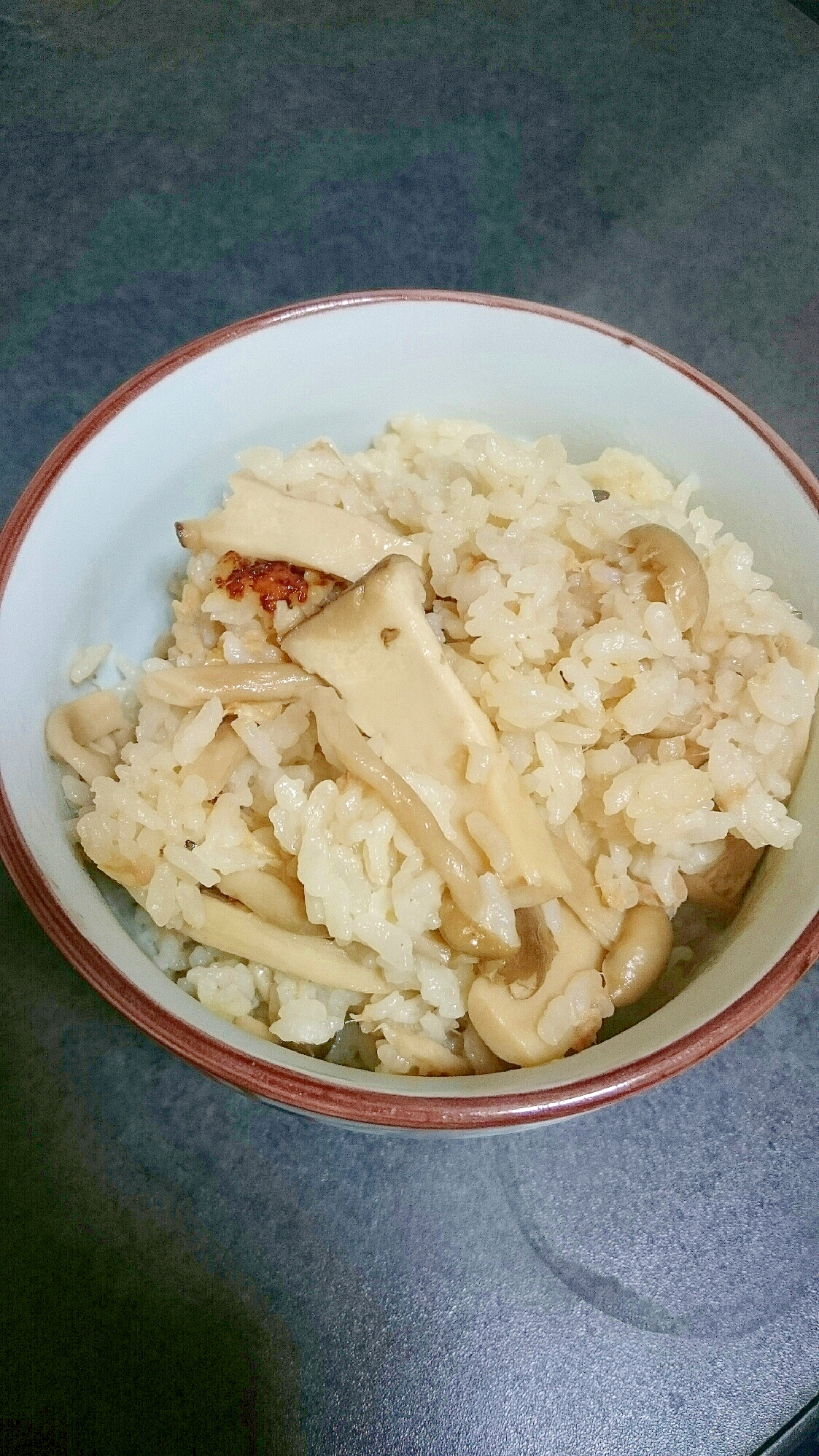 炊飯器で簡単☆きのこたっぷり炊き込みご飯