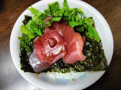 海苔のせたまぐろ丼