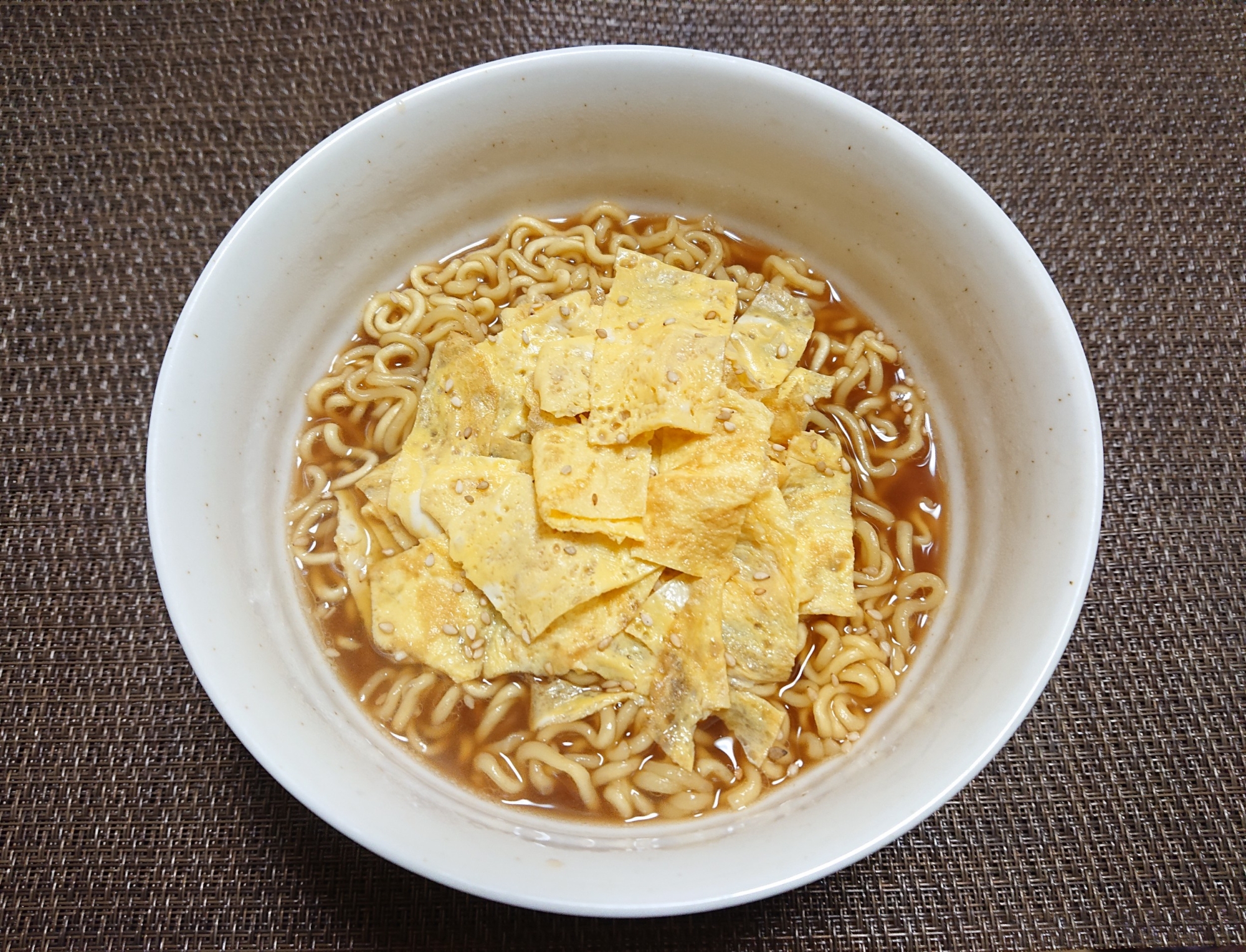 日清のラーメン屋さん☆薄焼き玉子の旭川しょうゆ