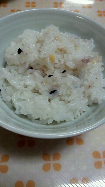 雑穀米のご飯美味しくてつい食べ過ぎてしまいます。美味しかったです♪ご馳走さまでした♪