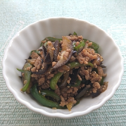 冷蔵庫に余ってた挽き肉も入れて作りました♪本当にいくらでも食べられますね！次は倍量で作ります！