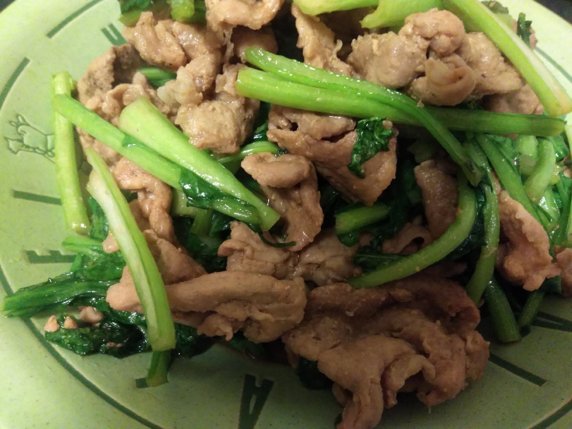 カブの葉と豚肉のしょうが焼き