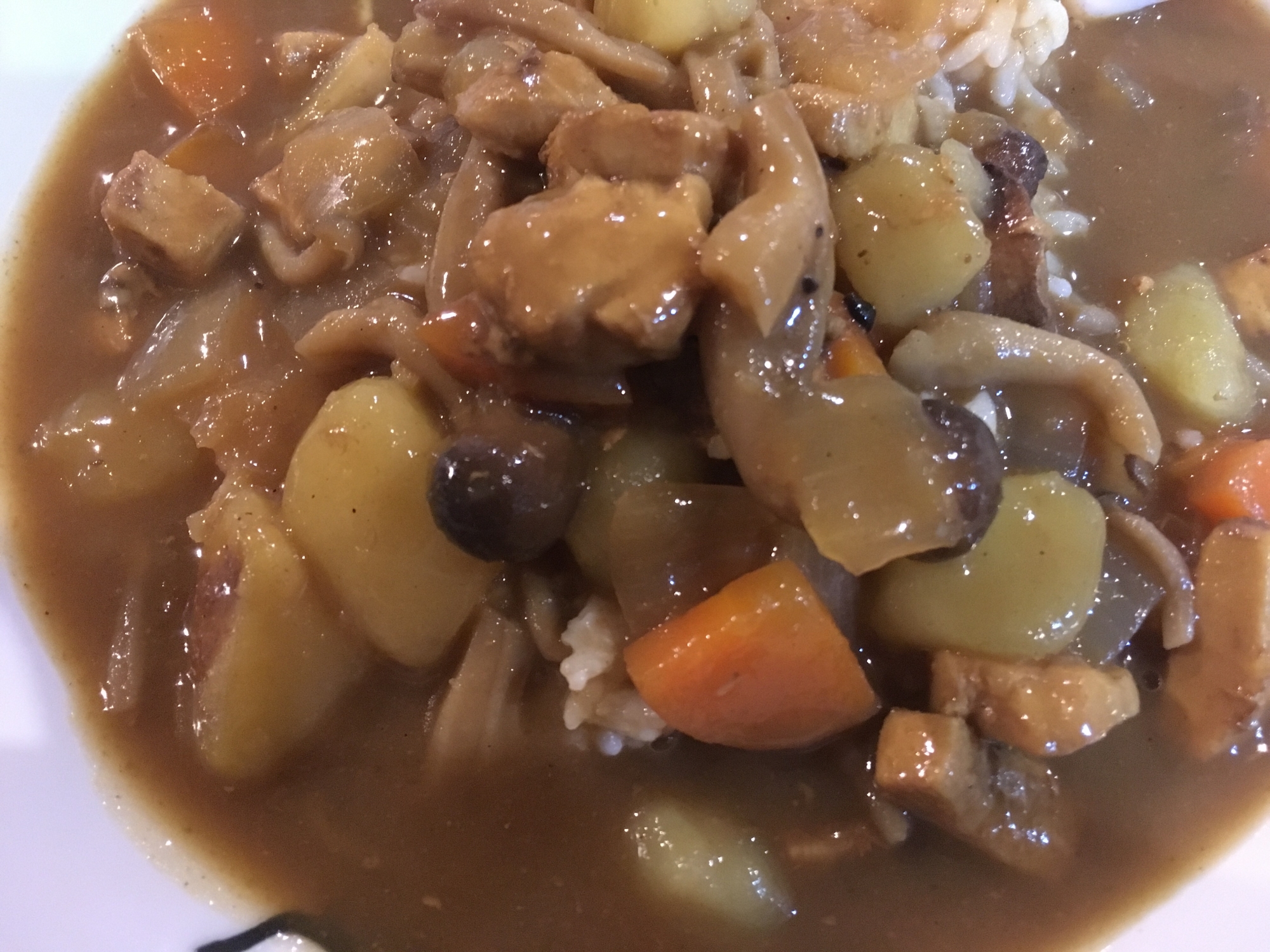 しめじと鶏肉とじゃがいもと人参とたまねぎのカレー レシピ 作り方 By Tommeg12 楽天レシピ しめじと鶏肉とじゃがいもと人参とたまねぎのカレー レシピ 作り方 By Tommeg12 楽天レシピ