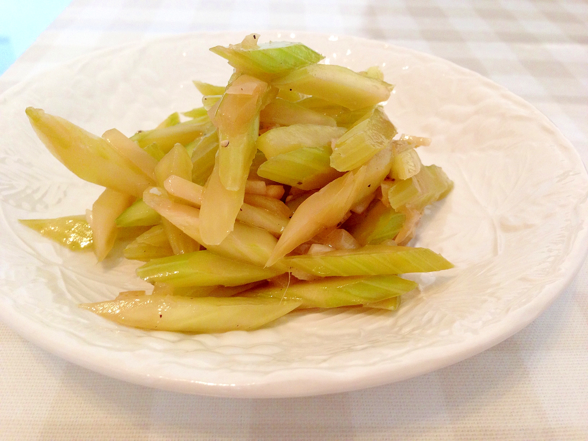 黒コショウをきかせたセロリの中華風お惣菜