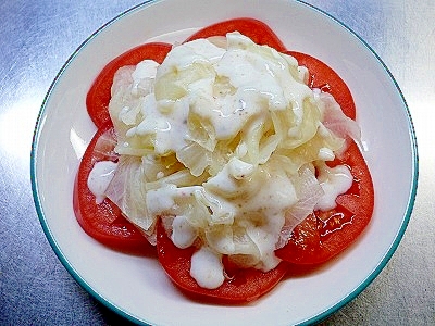 温キャベツのせトマトサラダ
