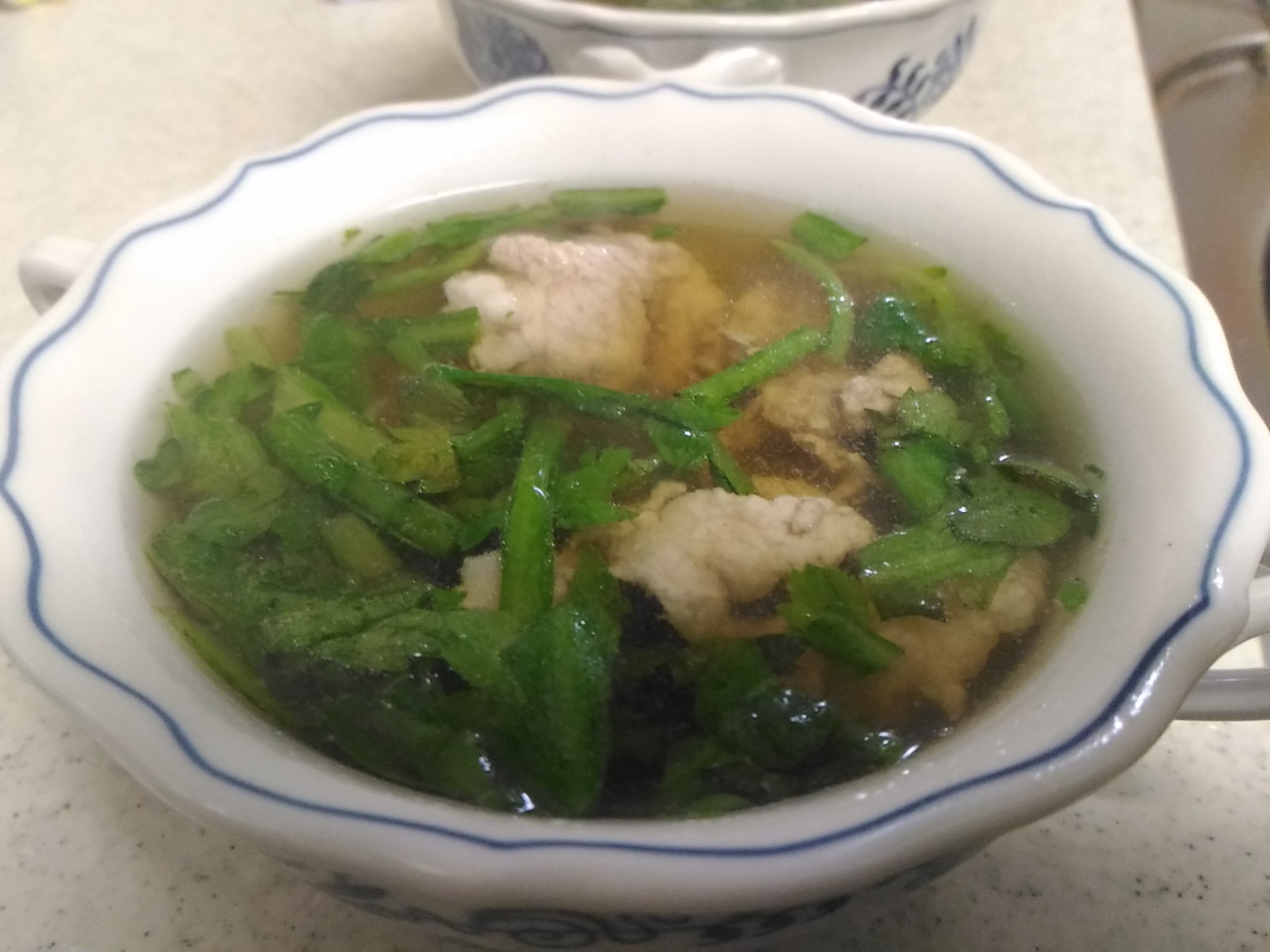 菊菜と豚肉の和風スープ