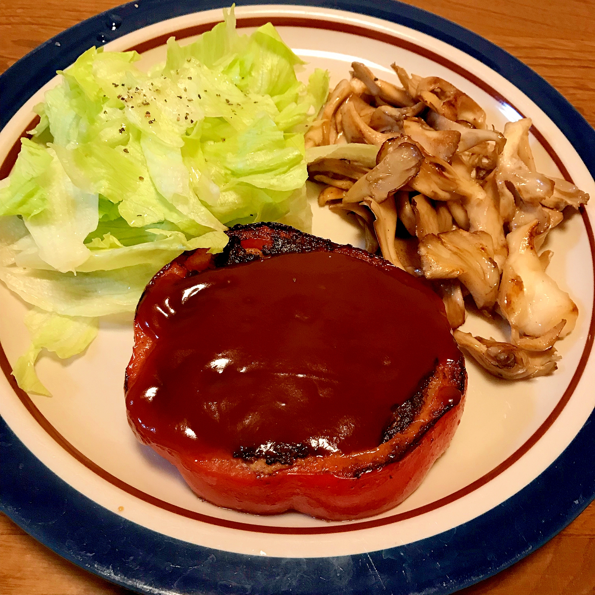 子供も喜ぶ⭐パプリ〜カ♪♪♪の肉詰め