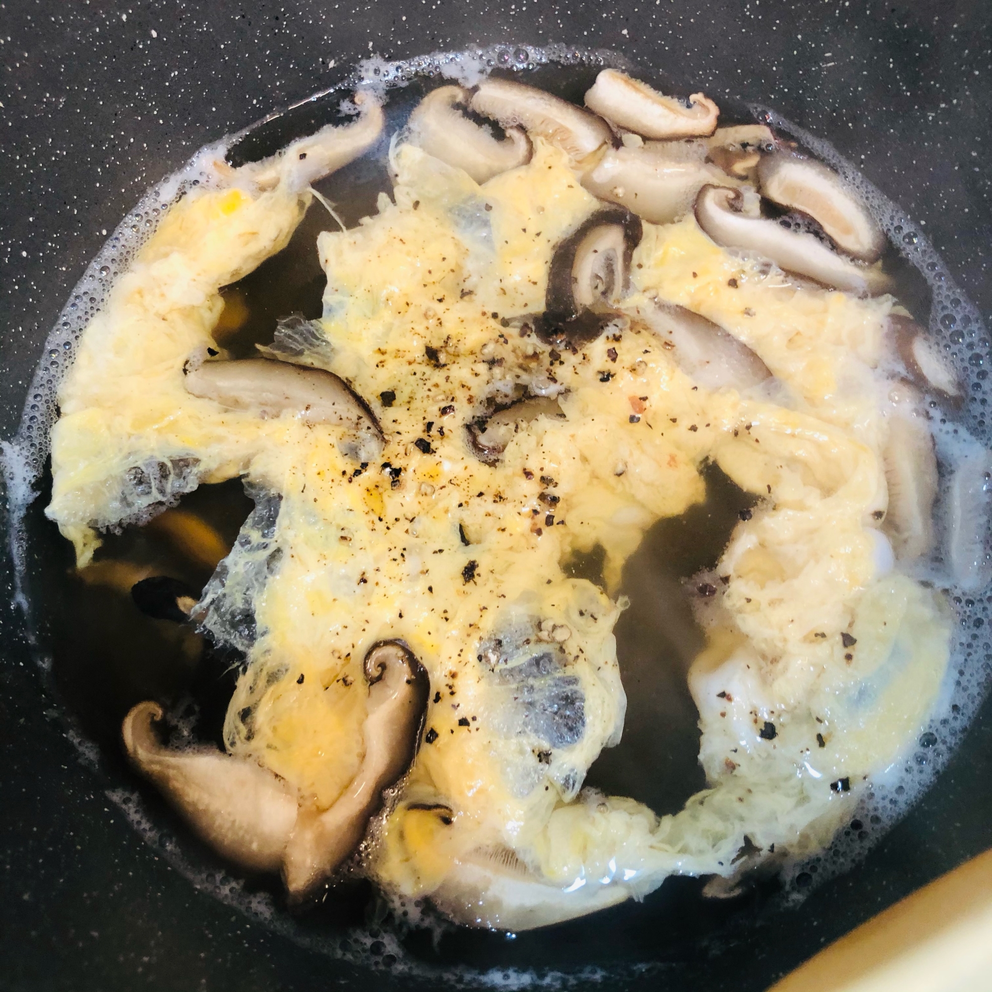 椎茸と卵のスープ