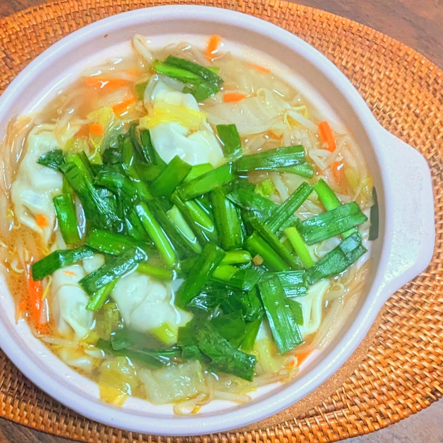 水餃子と春雨の野菜スープ鍋