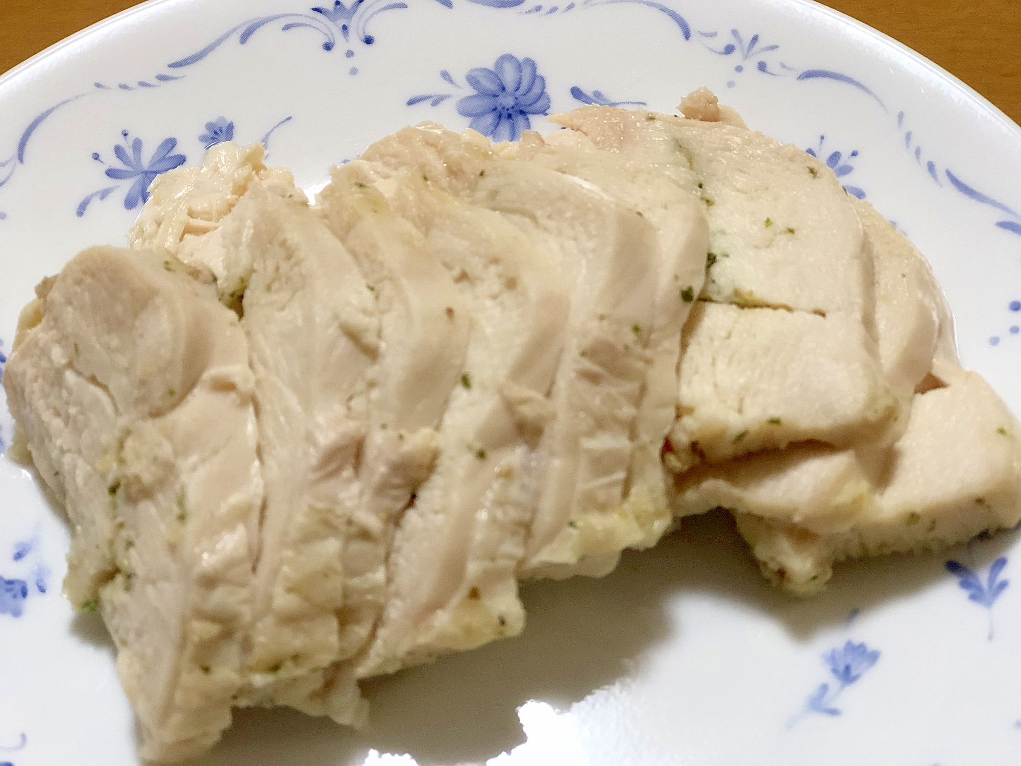 低温調理でとってもジューシーなサラダチキン