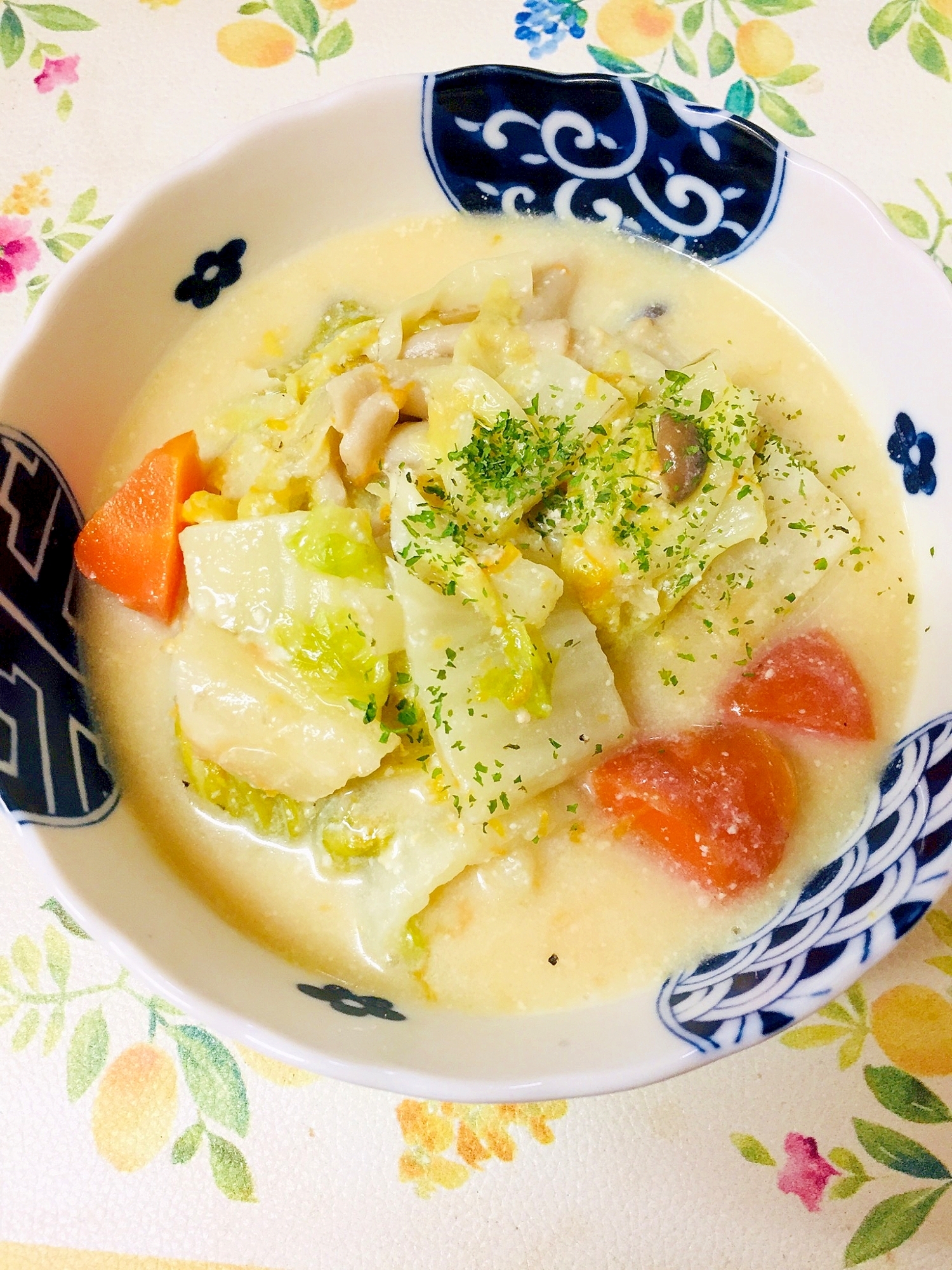 鶏肉とかぼちゃと白菜の豆乳味噌シチュー